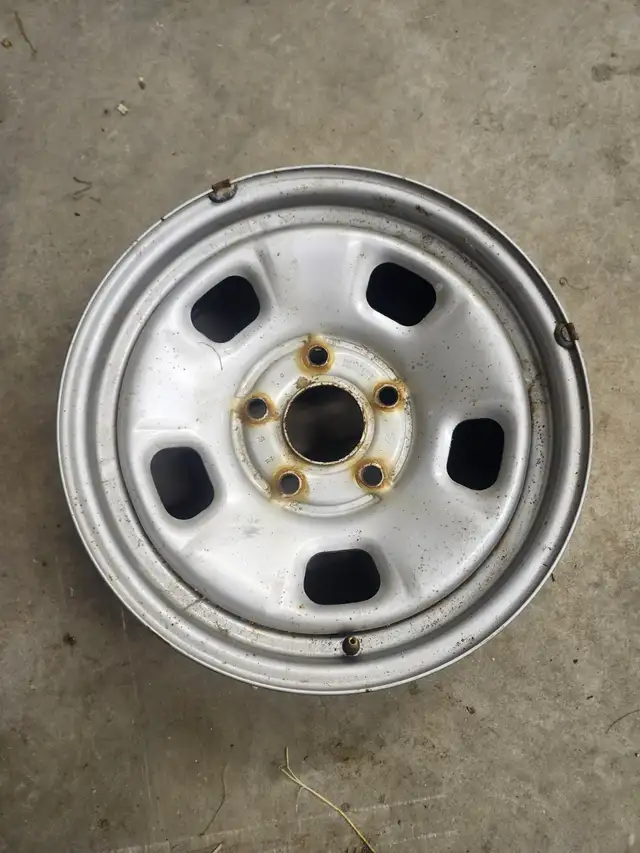 17 inch steel rims with sensors in Tires & Rims in Kitchener / Waterloo - Image 2