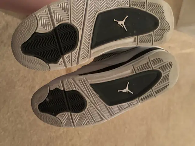 Jordan 4 military black in Men's Shoes in Oakville / Halton Region - Image 5