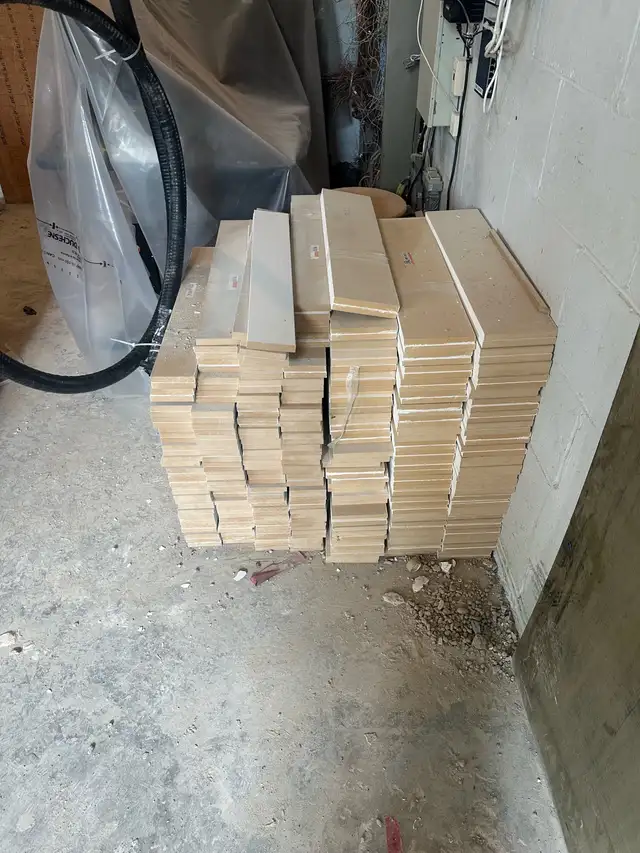 Baseboard and trim 2ft63006662194945124