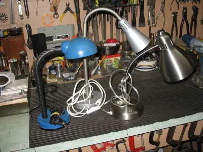 3 lampes de bureau, View more