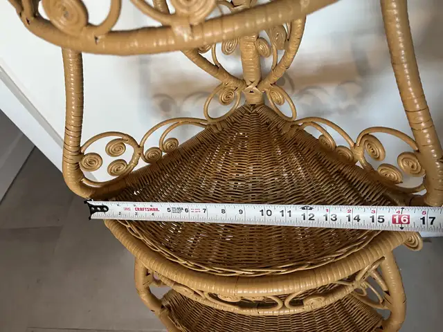 Wicker Rattan Corner Shelf Etagere Vintage Boho Plants GREAT in Bookcases & Shelving Units in City of Toronto - Image 11
