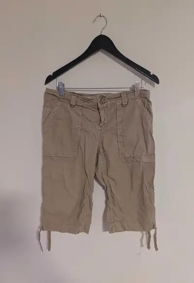 American Eagle Khaki Shorts - Women's Size 6, View more