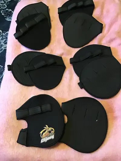 Bundle Of Weight Lifting Hand Pads, View more