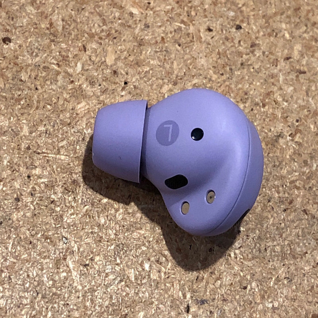 Samsung Galaxy Buds2 Pro Single LEFT Earbud SM-R510 Purple in Cell Phone Accessories in Ottawa - Image 3