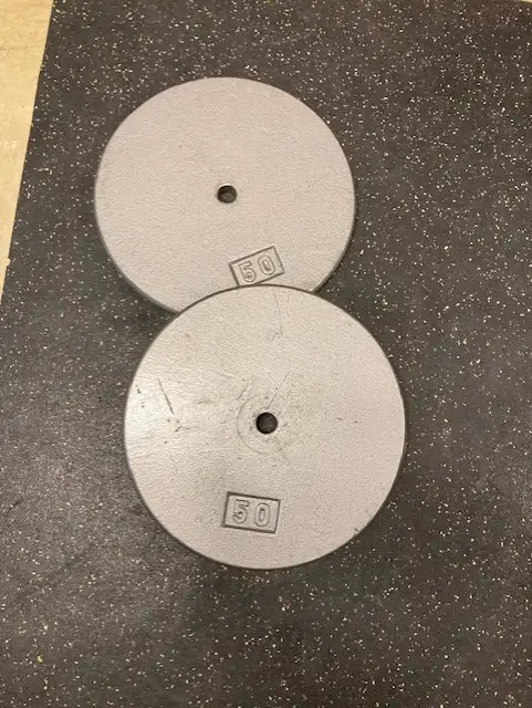 140 pound Weight Set - w/ barbell and dumbells in Exercise Equipment in Calgary - Image 3
