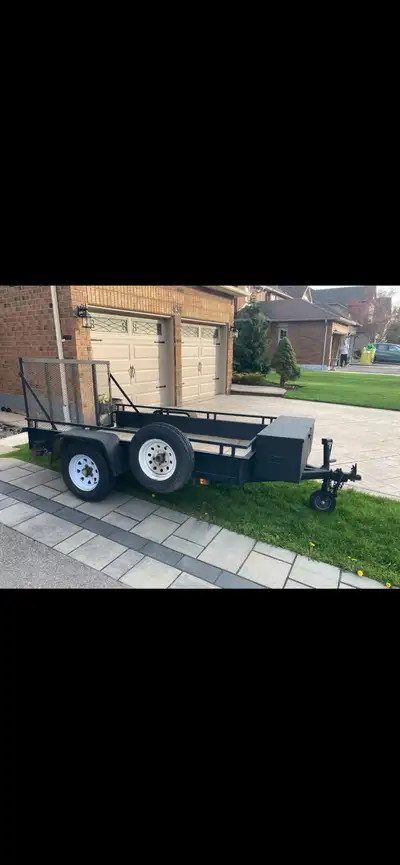 This pre-owned 5x8 utility trailer is in great shape and perfect for your hauling needs, featuring a...
