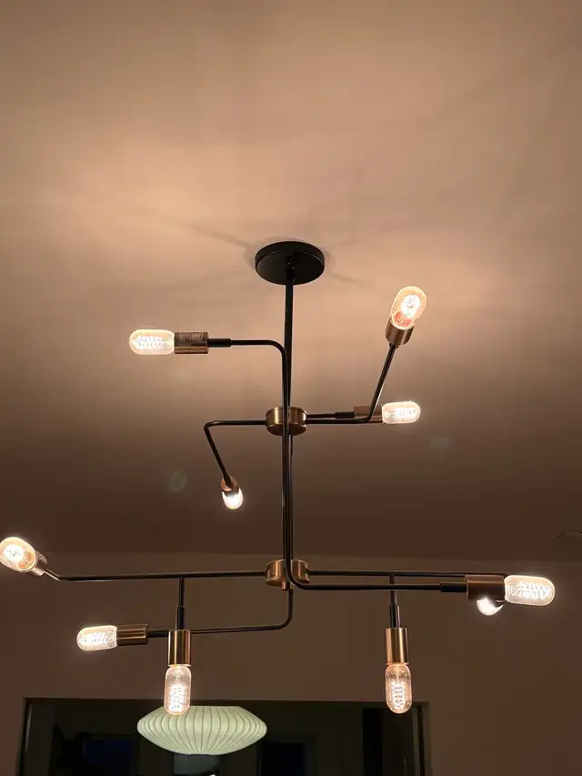 modern chandelier in Indoor Lighting & Fans in Ottawa - Image 3