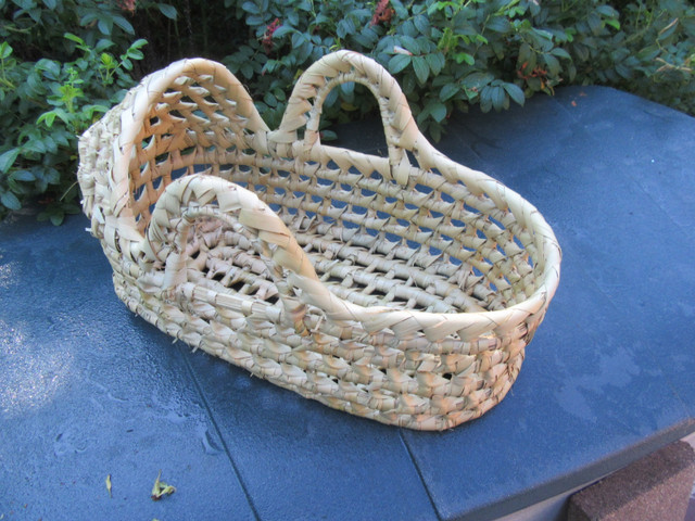 BASKETS - LARGER SIZES - LOT # 3 in Home Décor & Accents in Bedford - Image 2
