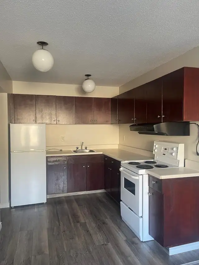 FOR RENT 1 & 2 Bd Apartment 11916 105 St Edmonton