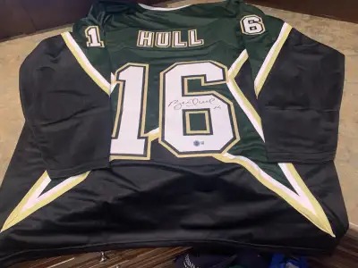 Dallas Stars Brett Hull autographed jersey, View more