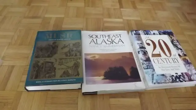 2 VINTAGE HANS CHRISTIAN ANDERSEN KIDS HARDCOVER BOOKS/1953+2013 in Arts & Collectibles in City of Toronto - Image 11