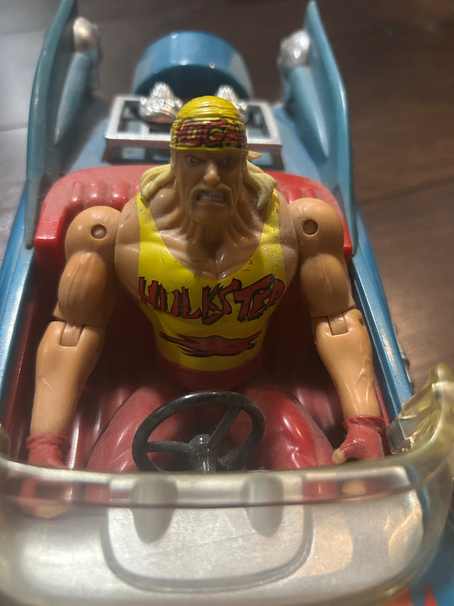 2000 Marvel WCW Hulk Hogan Hulkster Light Up Talking 12" Hot Rod in Arts & Collectibles in Kingston - Image 2
