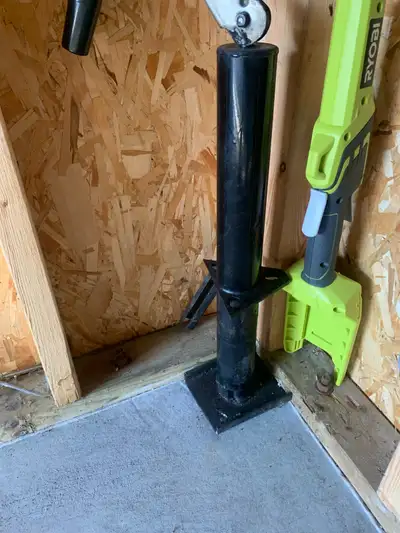 Heavy duty trailer jack, change mine to a wheel. Pick up Orleans.