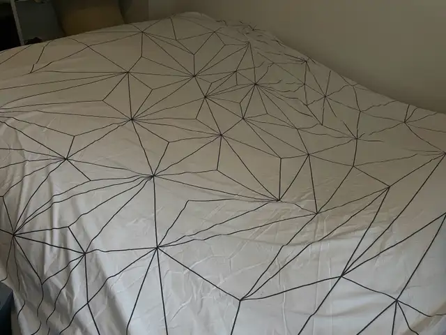 Queen Bed duvet cover Society6 in Beds & Mattresses in City of Toronto - Image 5