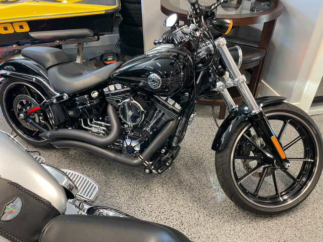 2014 Harley Davidson Softail Breakout in Street, Cruisers & Choppers in Dartmouth - Image 3