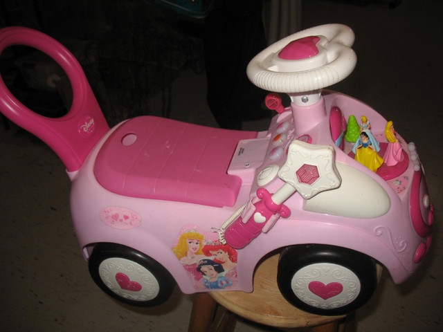 Disney Princess Push Car dans Jouets et jeux  à Charlottetown - Image 3
