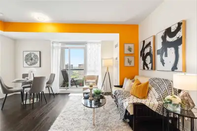 -- For Sale by Owner (FSBO) – Bright 1-Bedroom Condo in North York -- Spacious 630+ sq. ft. corner u...