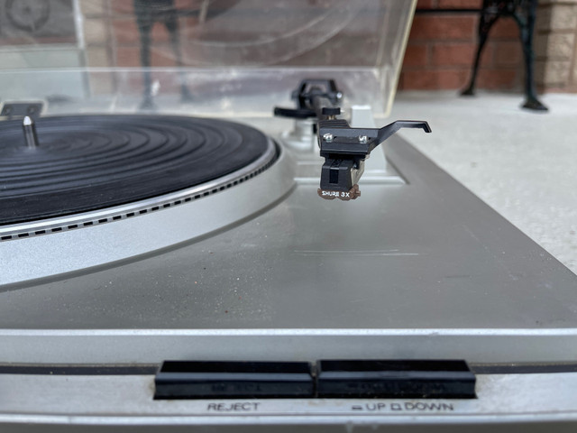 Spectrum stereo turntable DDS-33 in Stereo Systems & Home Theatre in Markham / York Region - Image 2