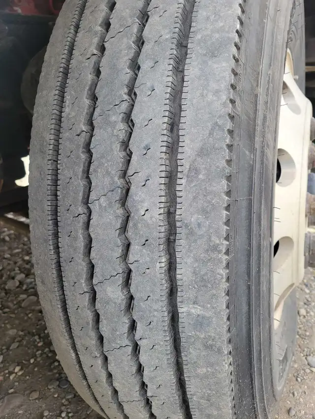 2013 Peterbilt Con in Heavy Trucks in Calgary - Image 9