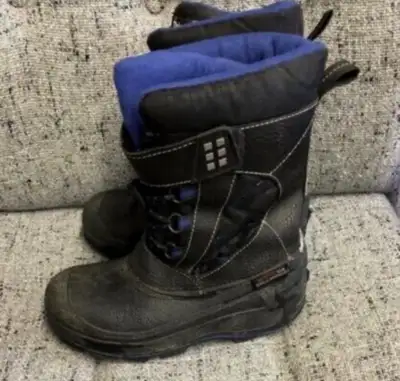 Winter Boots Boys size 2 in good shape for sale. , View more