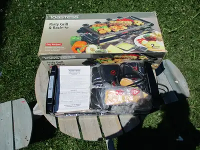 TOASTESS PARTY GRILL/RACLETTE-NEW IN BOX-STILL IN PACKAGING!, View more