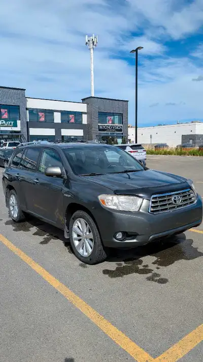 Toyota Highlander Hybrid Limited 2009, 3.3L V6 | Rebuilt | ~177k miles (285k km). The price is firm....