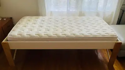 Lit 1 place & matelas à vendre/ Twin bed & mattress for sell, View more