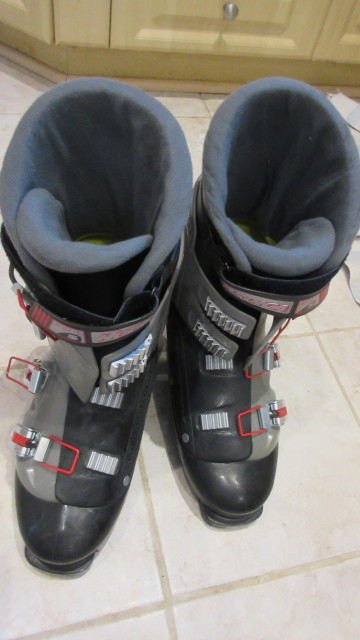 Nordica ski boots shoe size 14 in Ski in Ottawa