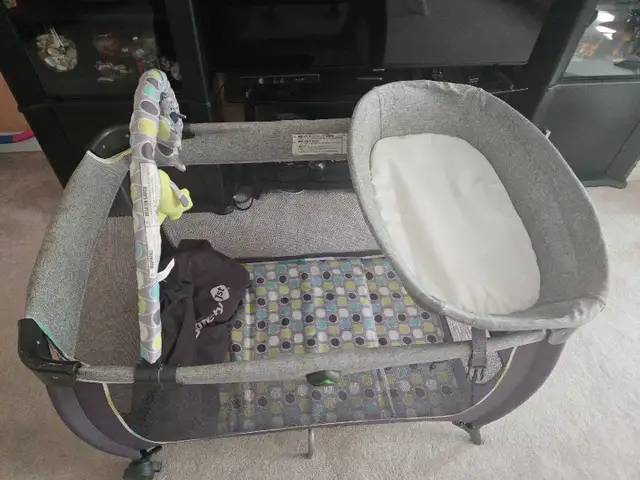 safety 1st playard and crib in Cribs in Winnipeg - Image 3