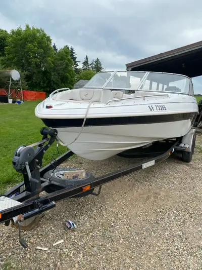 2001 StarCraft 1910 Ix. In great condition for the yr has approx 490hr. 4.3 Mercruiser 190hp. Boat i...