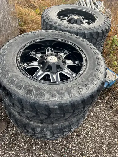 80% tread left $2250 obo