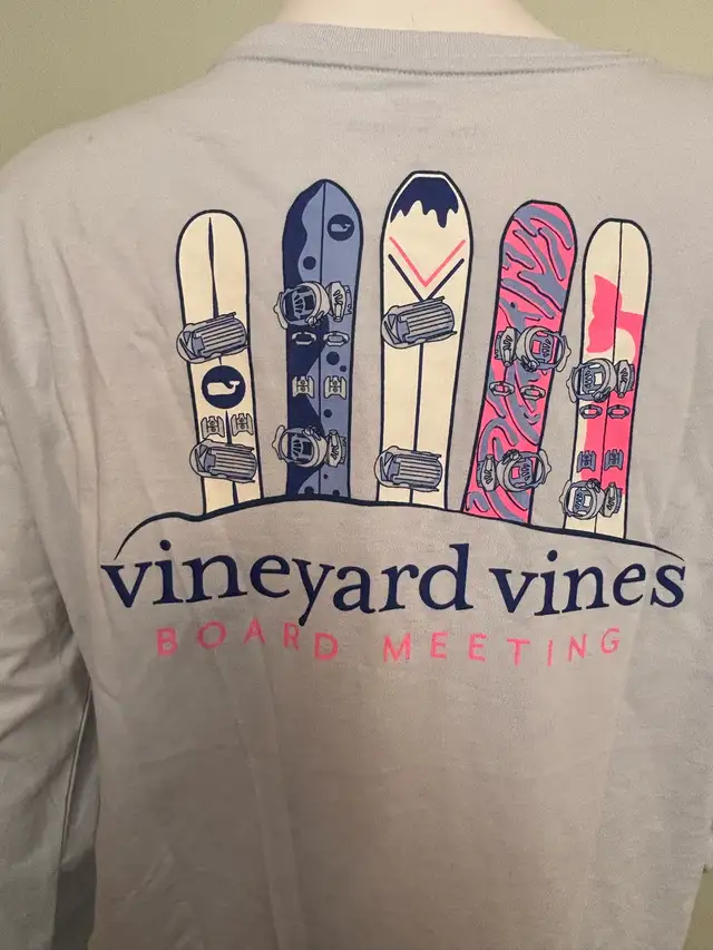 NWT Vineyard Vines Women's L BoardMeeting Snowboarding LS Tee in Women's - Tops & Outerwear in Kitchener / Waterloo - Image 4