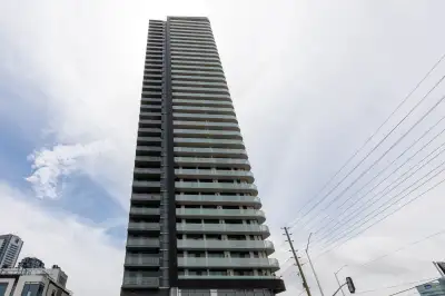 Modern 1 Bedroom Condo in Vaughan Near Subway – $1,900/Month