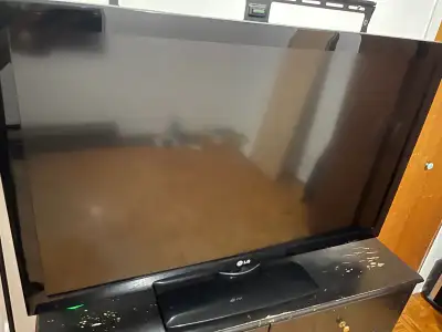 49" LG TV 2010, View more