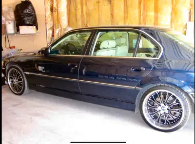 For Sell a set of Staggered Wheels and Tires for BMW with Bolt Pattern (PCD):5x120mm Tires are less...