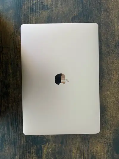 MacBook Air 13” Retina (2018) – Excellent Condition Intel Core i5 | 8GB RAM | 128GB SSD | macOS Sono...
