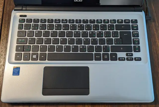 Laptop Acer Aspire E1-432 in Laptops in Longueuil / South Shore - Image 3