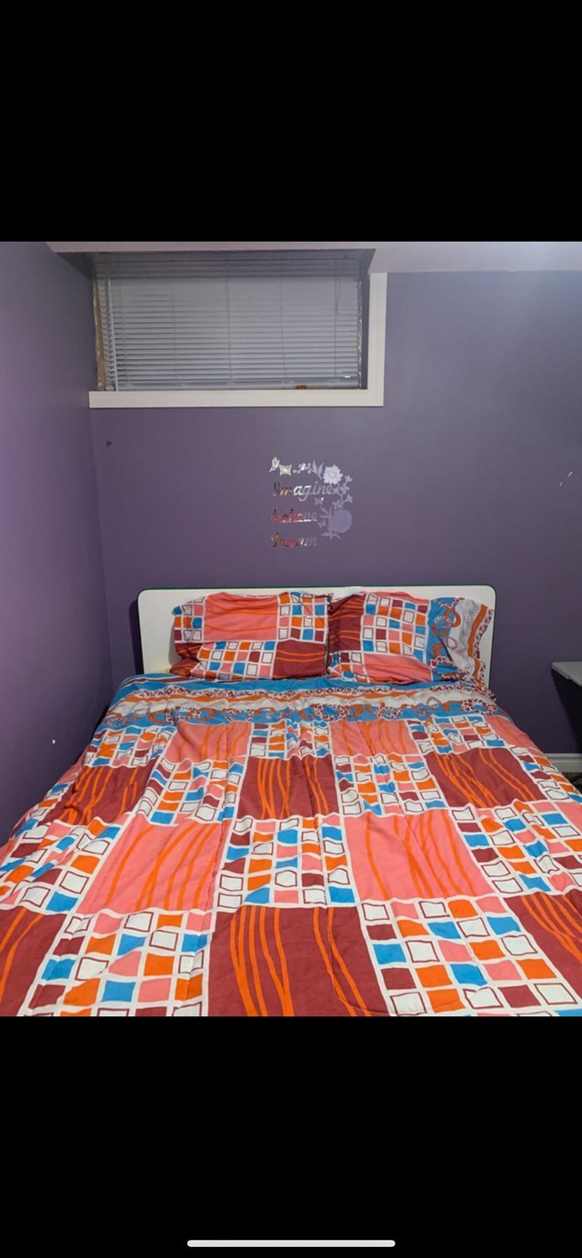 Room for Rent(girls and couples)  in Short Term Rentals in Kitchener / Waterloo - Image 2