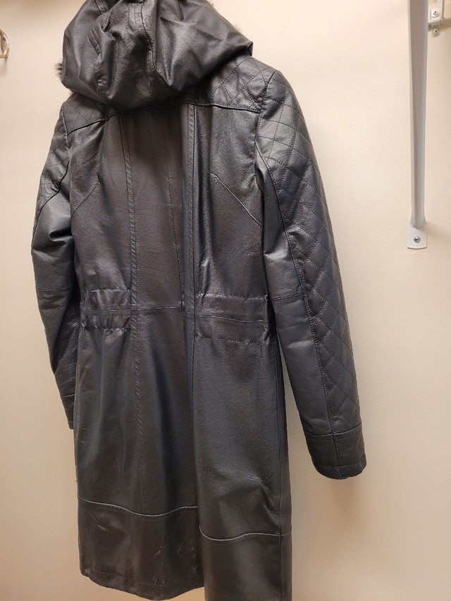 Ladies Danier black leather winter coat in Women's - Tops & Outerwear in Winnipeg - Image 2