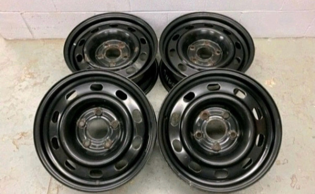 17" Inch Dodge Rims (5 lugs x 139.7mm) in Tires & Rims in Moncton