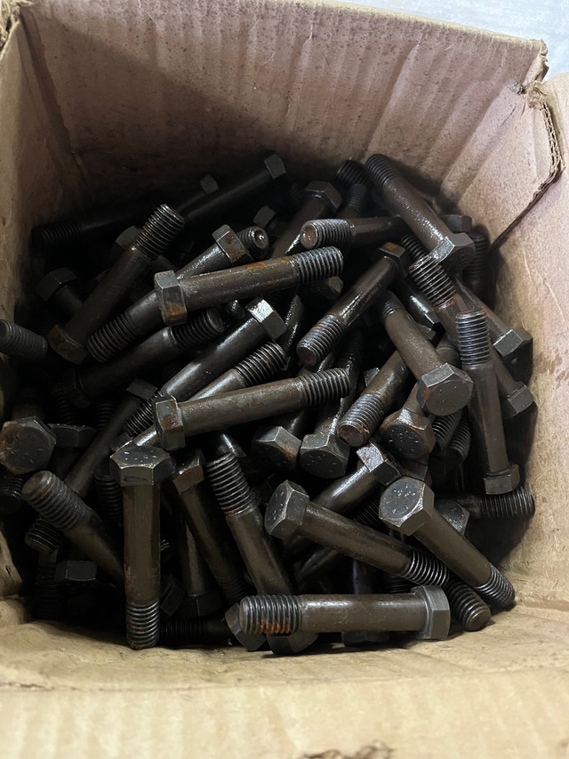  Box of 200 bolts 9/16-12x8  in Hardware, Nails & Screws in Edmonton