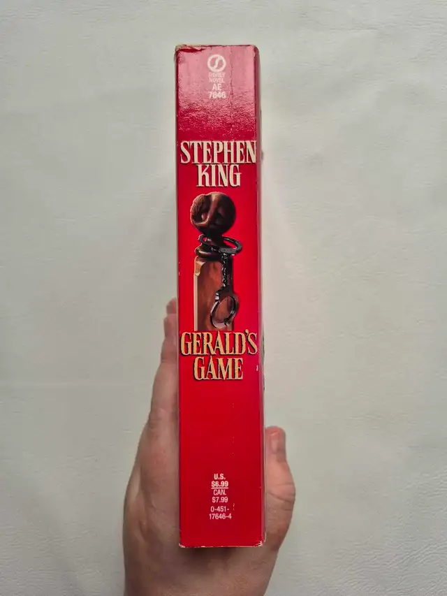 Gerald's Game by Stephen King547501789686671362
