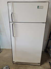 Antique fridge/freezer. Works like new!