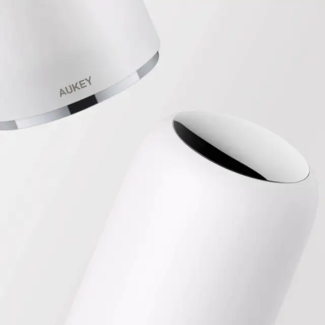 AUKEY Touch Control LED Lamps (2) for bedside tables - Like NEW! in Indoor Lighting & Fans in City of Toronto - Image 7