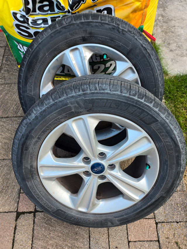 Ford Escape SE OEM Rims + Michelin Defender Tires (235 55 R17) in Tires & Rims in London