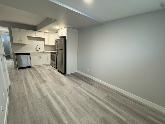 **2 Bed 1 Bath Lower Duplex Unit For Rent In Rockwood** 5