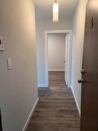 2br plus den/ office/ 3rd bed @ Gladstone Ave Dundas West