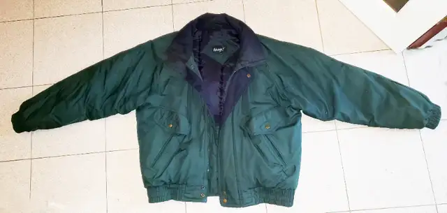 MEN'S DOWN  WINTER JACKET - L/ VESTE D’HIVER POUR HOMMES  G in Men's in Laval / North Shore - Image 4