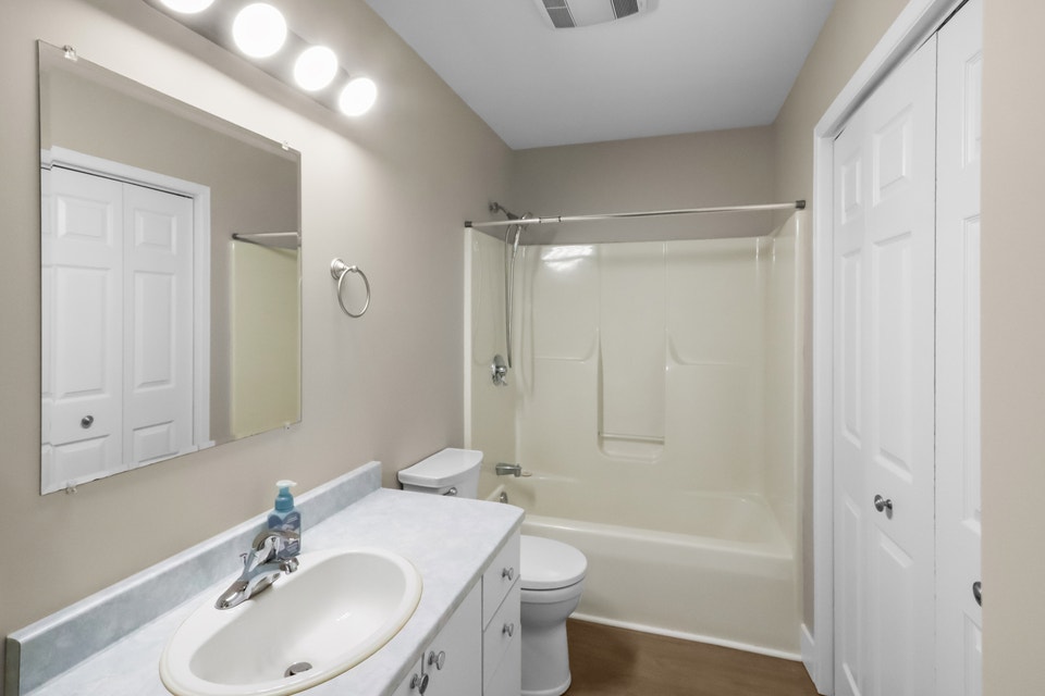 LOVELY 2 BEDROOM BASEMENT APARTMENT - RENTED 2