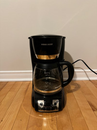 Black & Decker 12 cup drip coffee maker